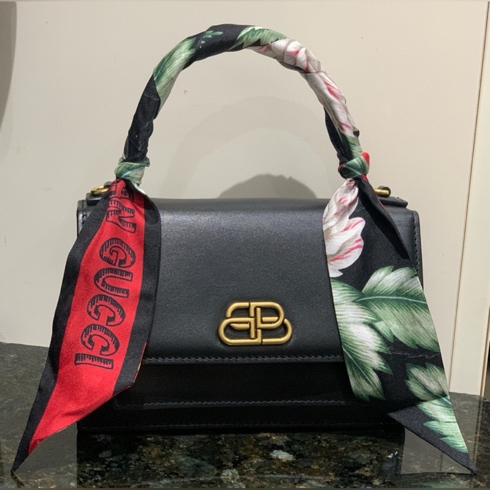 Gucci Black and Red Floral Silk Scarf - Picture 6 of 6